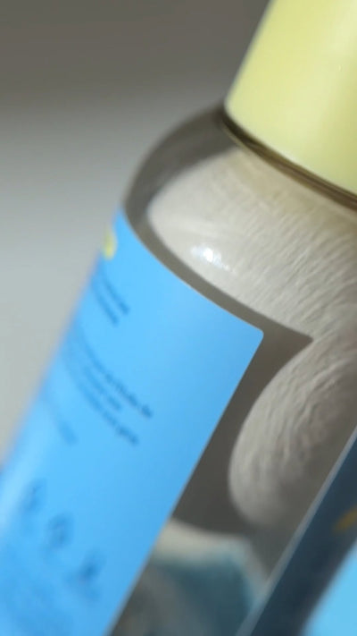 Oil La La teaser with formula texture